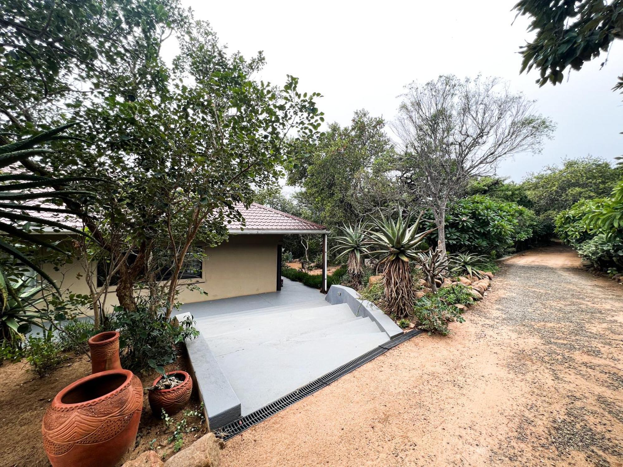 Ukuthula Cottages Kampersrus AH Buitenkant foto