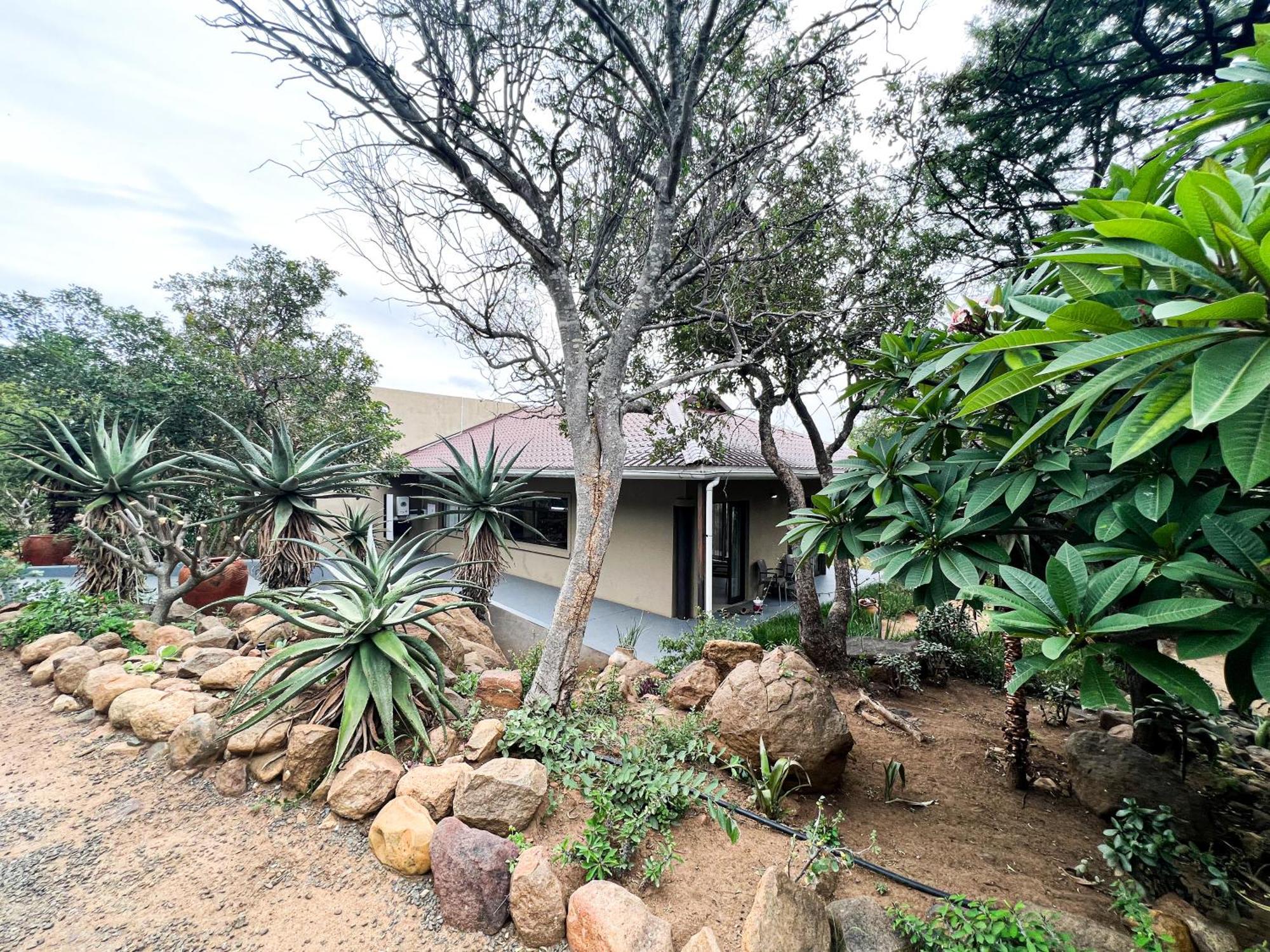 Ukuthula Cottages Kampersrus AH Buitenkant foto